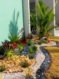 40 Beautiful River Rock Landscaping Ideas - Engineering Discoveries